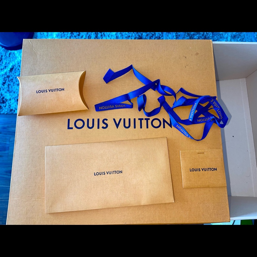 Authentic Louis Vuitton StarTrail boots - Picture 5 of 6
